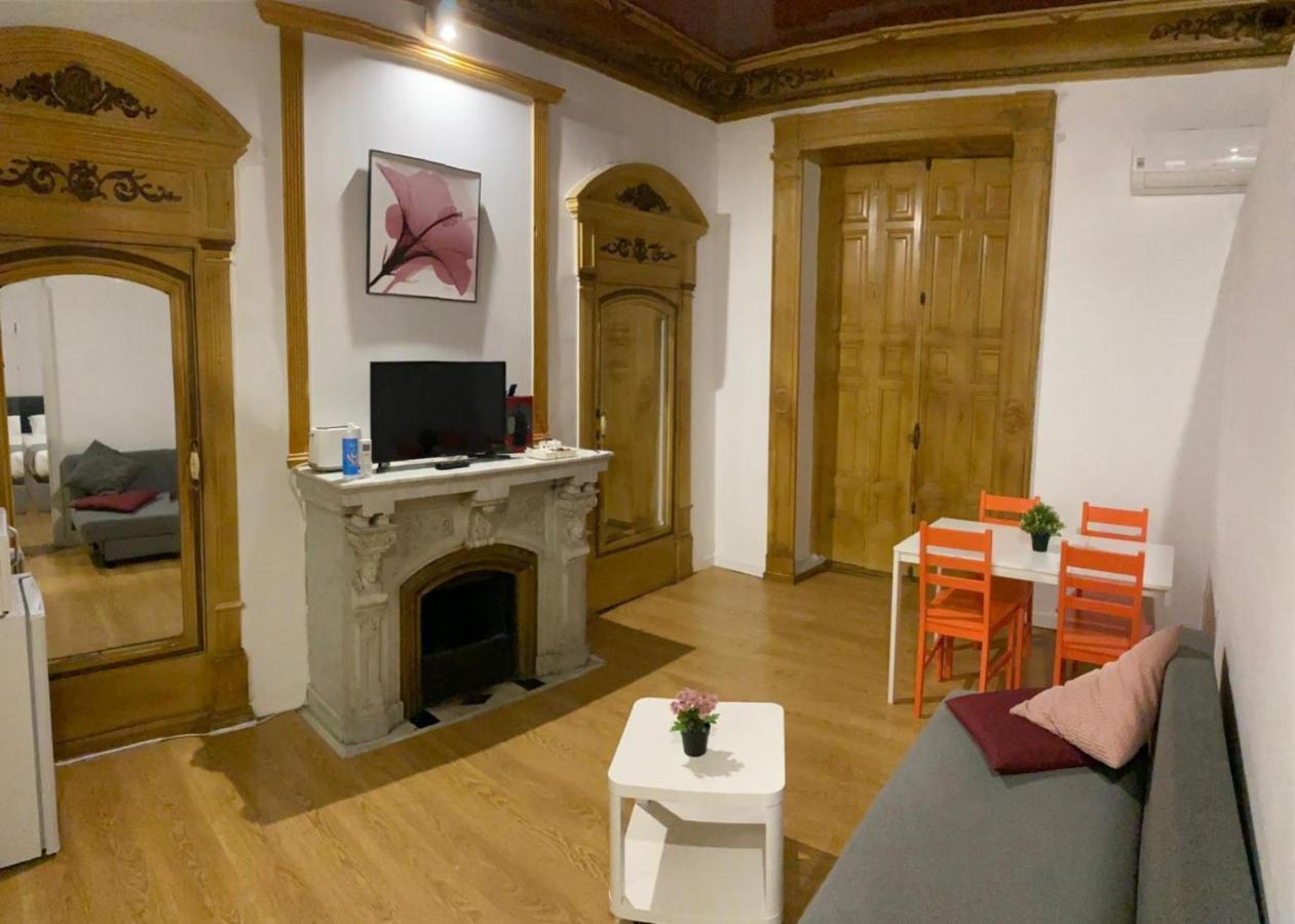Guest house Opera Roost